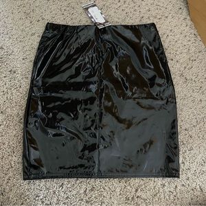 Boohoo NWT Black Glossy Mini Skirt